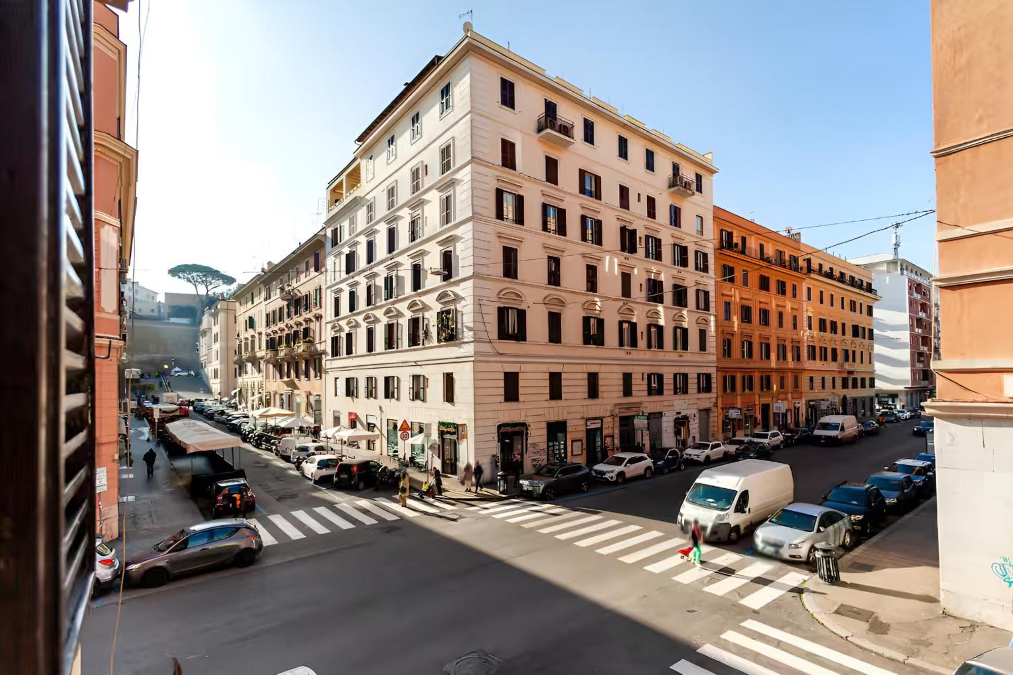 Apartment Candia 66 At The Vatican Museums Rom